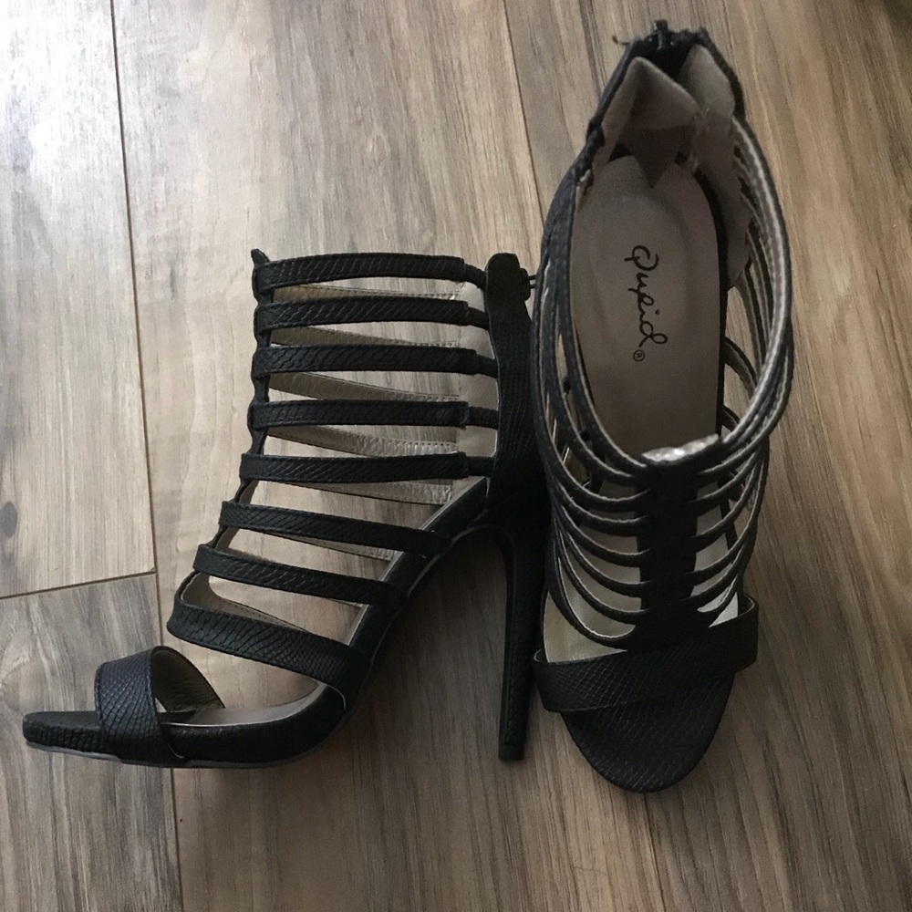 Super cute heels!